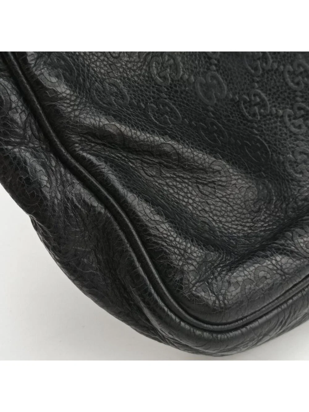 Gucci GG Supreme Messenger Black Leather